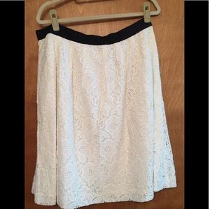 Ann Taylor LOFT white lace overlay skirt